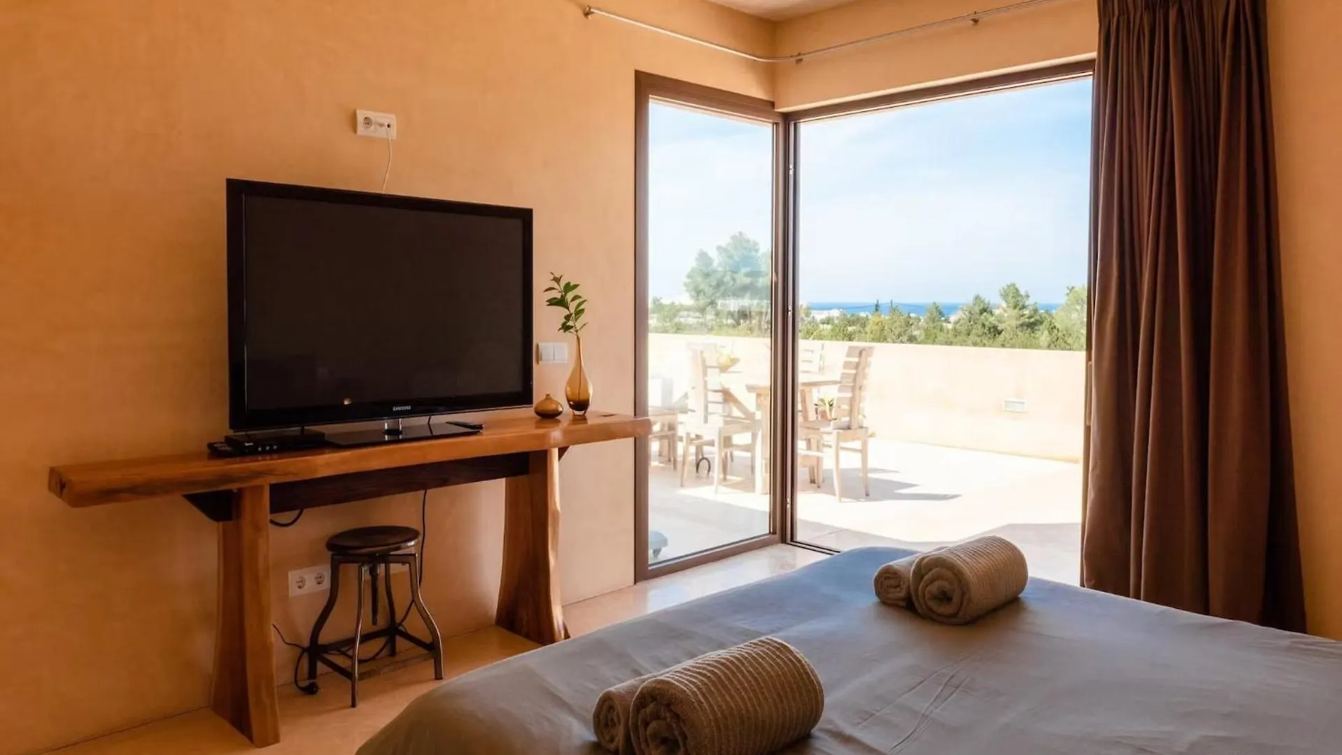Stunning Villa With Gardens San José
