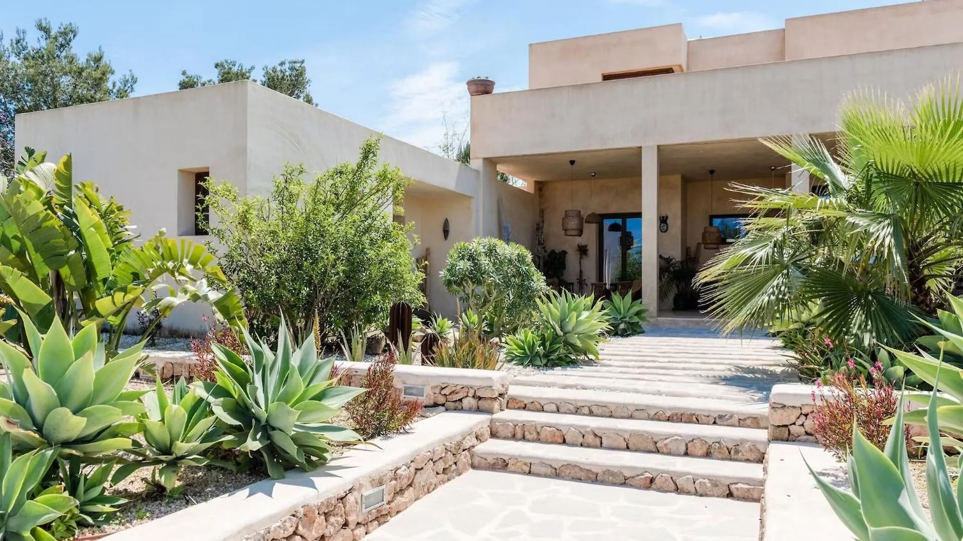 Stunning Villa With Gardens San José
