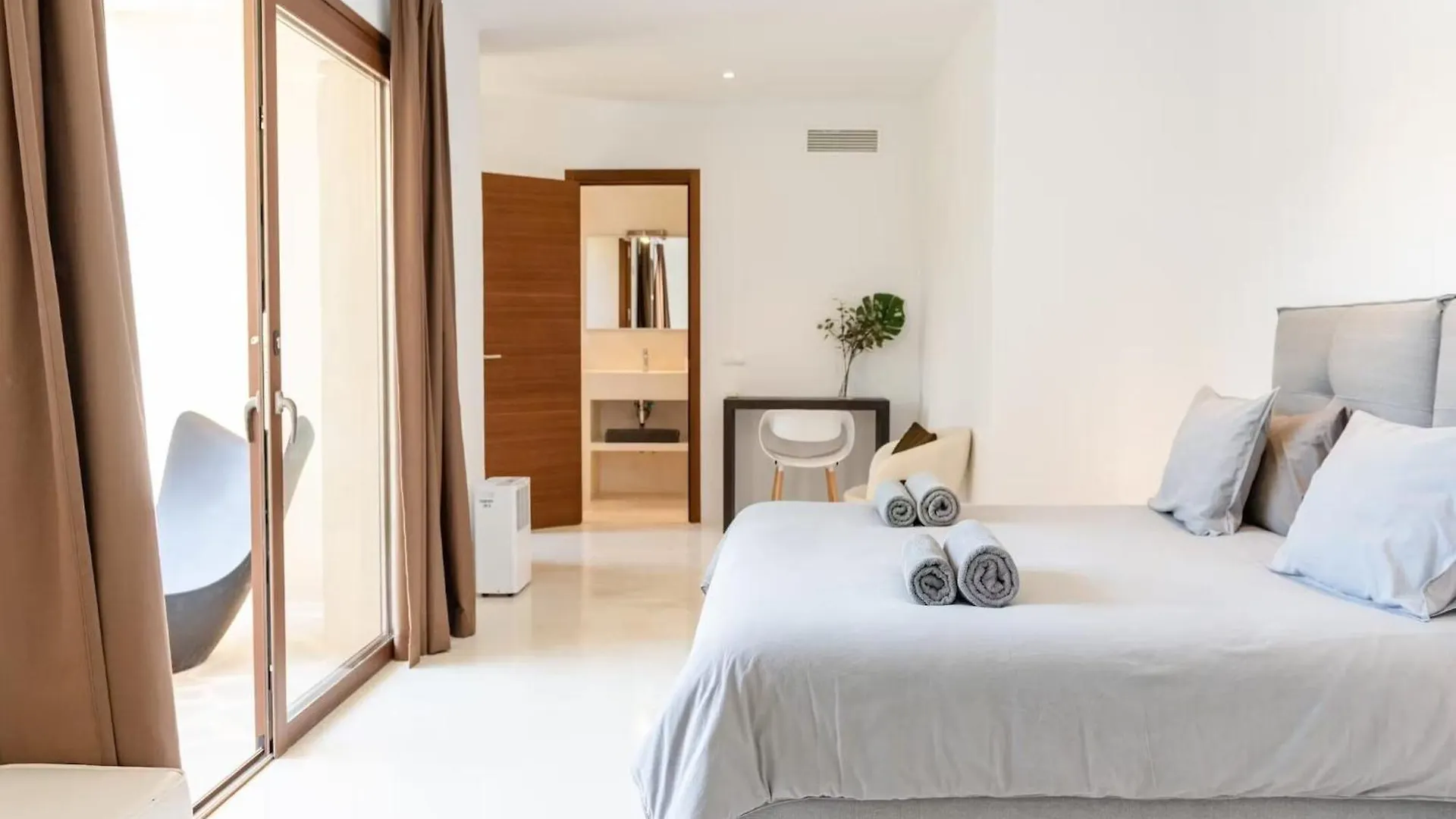 Stunning Villa With Gardens San José إسبانيا